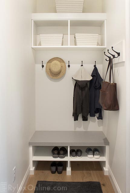 Backdoor Mudroom Shelving and Storage Bench
