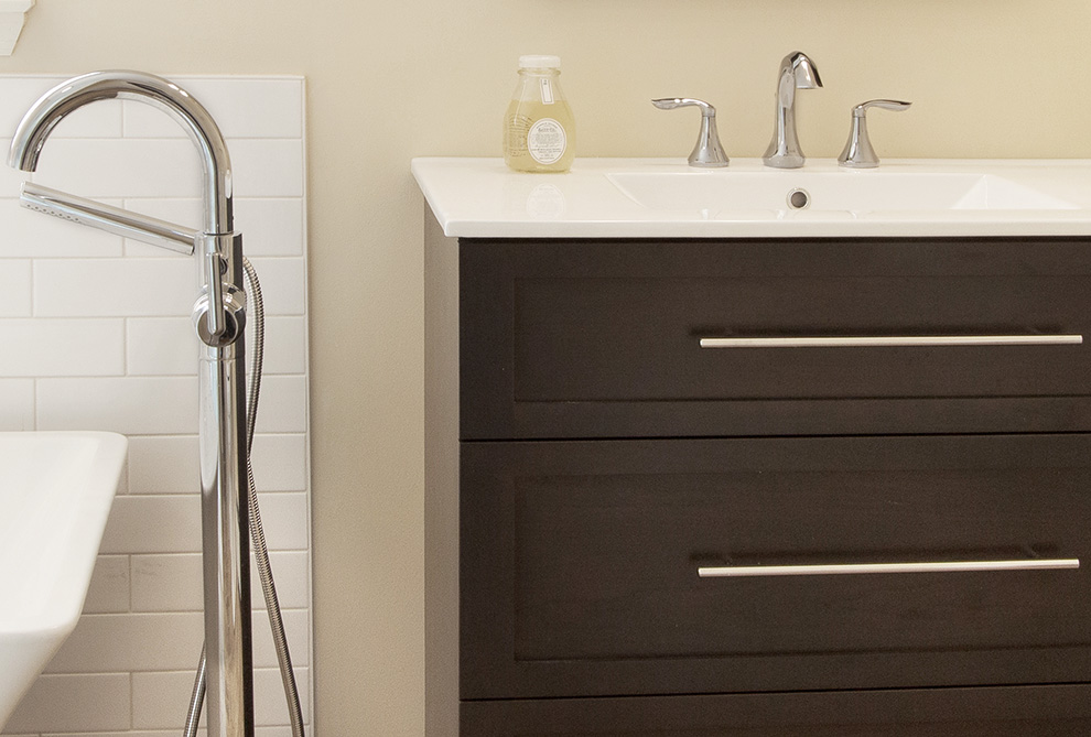 Shaker Style Bathroom Vanity with Storage Cabinet