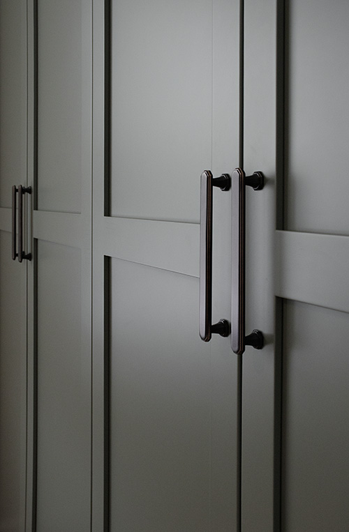 Shaker Style Wardrobe Cabinet with Fern Green Finish