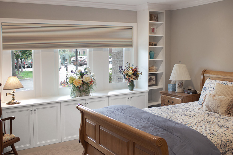 White Built-In Bedroom Dresser