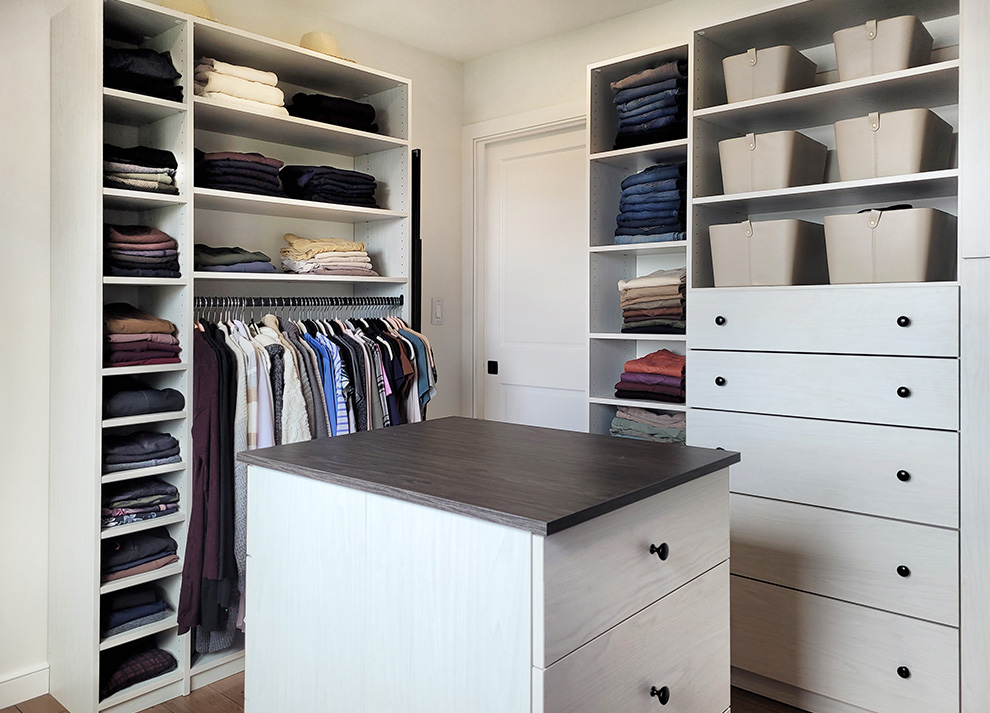 Custom Closet with Island Cabinet, Spacious Drawers and Adjustable Shelves