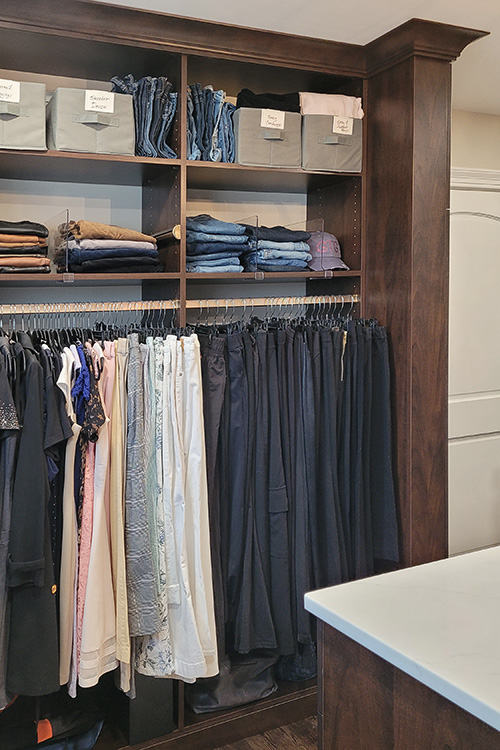 Ladies Closet for Hanging Pants and Folded Jeans with Acrylic Dividers for Optimium Organization