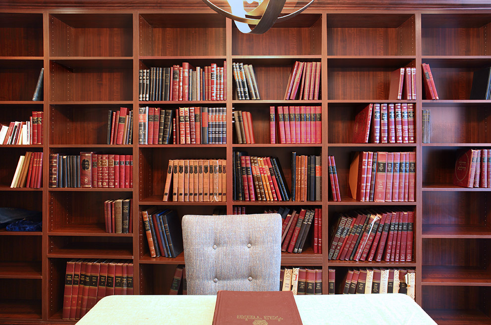 Built-In Wall Filled Study Library Bookcases