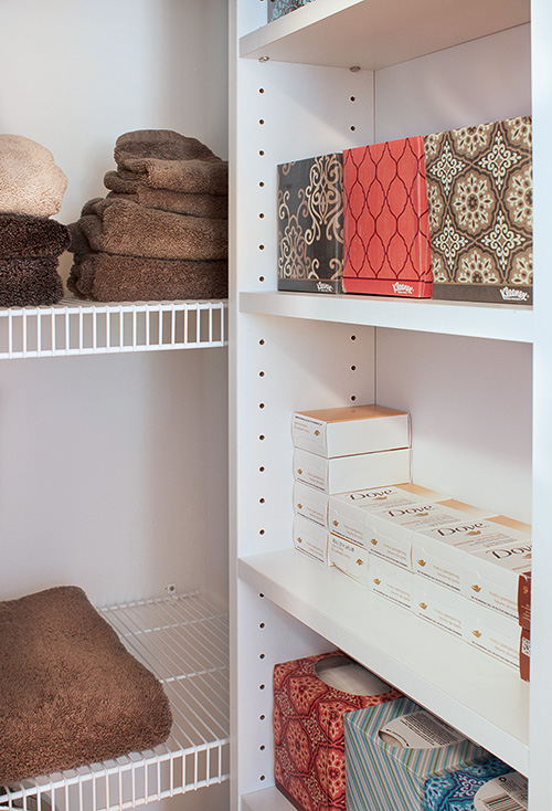 Adjustable Linen Closet with Wire and Melamine Shelving