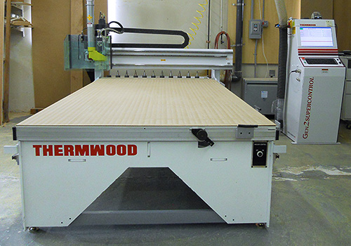 CNC production machine Thermwood CS 43