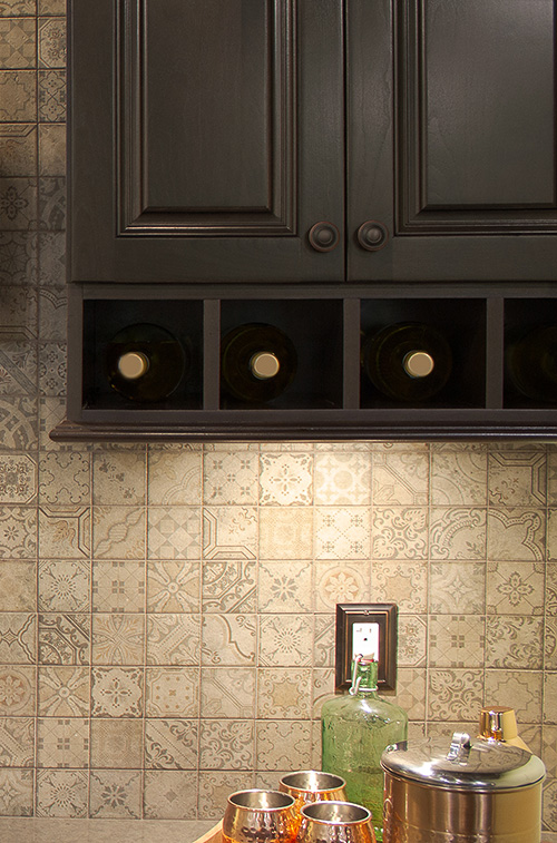 Wet Bar with Wine Bottle Storage