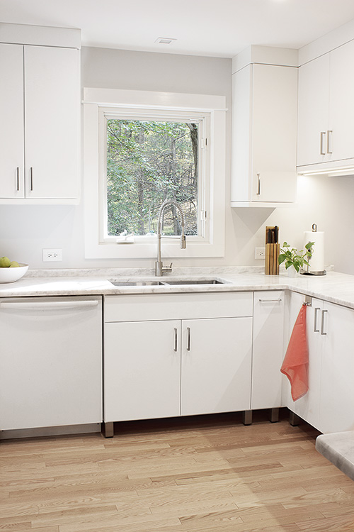 Contemporary Arctic White Kitchen