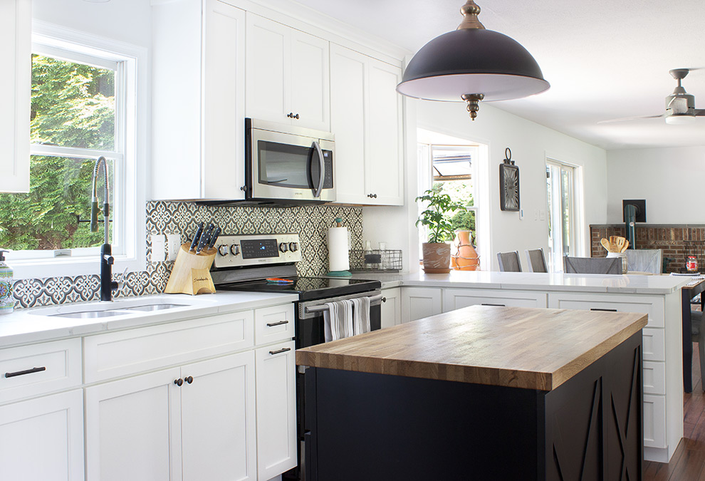 Frosty White Kitchen Renovation