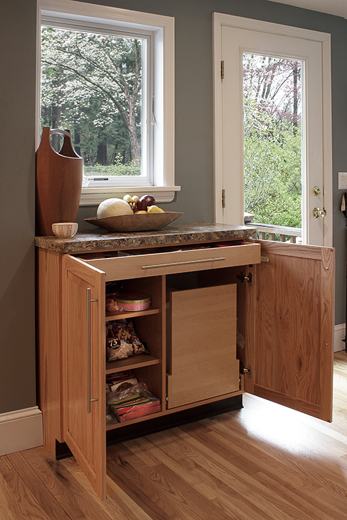 Kitchen Island with Oveflow Storage