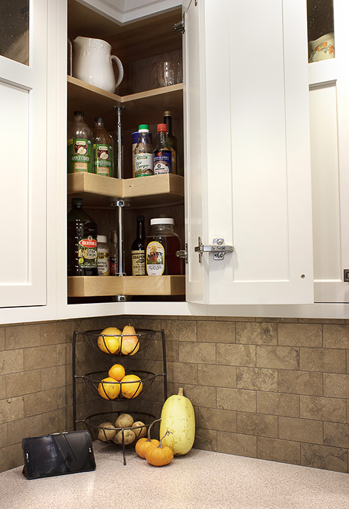 Lazy Susan in Upper Corner Cabinet