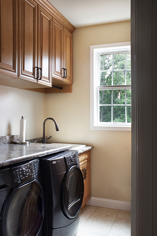 Efficiently Designed Laundry Room