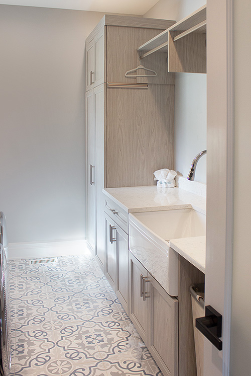 Laundry Room with Spacious Counter and Cabinets
