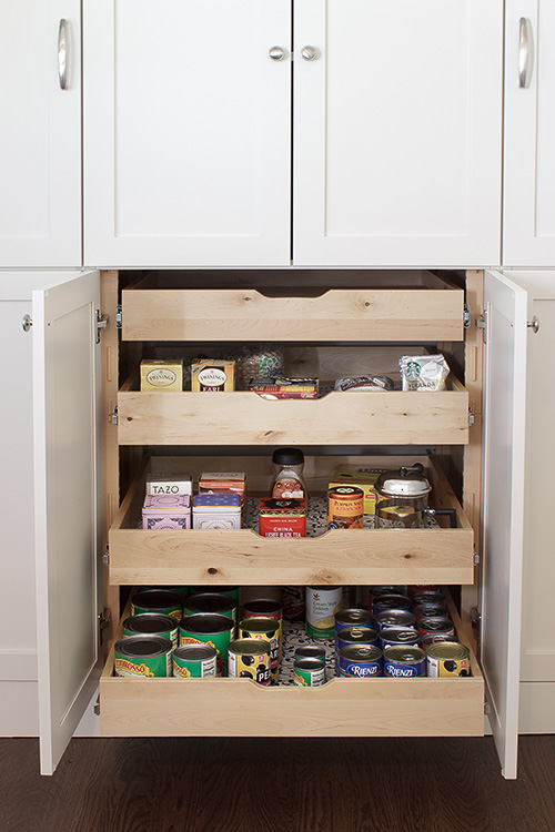 Pantry Closet with Center Pull-out Drawers