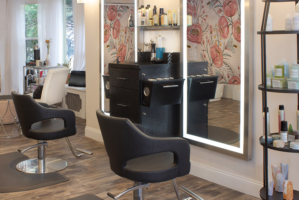 Hair Salon Locking Cabinets with Glass Shelves Above Cabinet