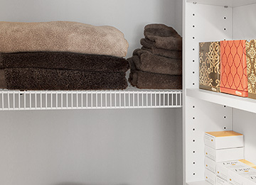 Simple Organized Linen Closet