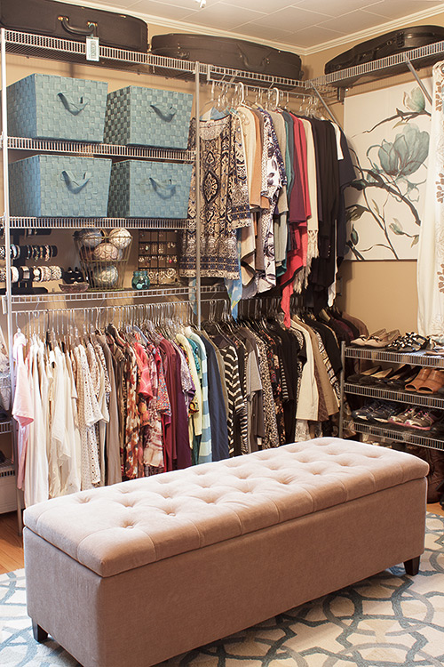 Floor to Ceiling Closet with Wire Shelving